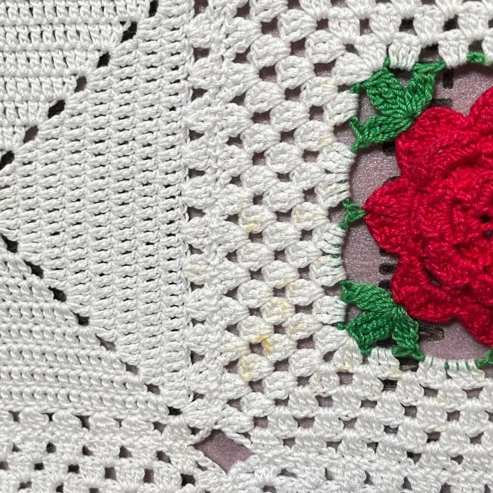 Handmade Vtg Crochet‎ Twin Blanket Granny Square Red Rose Tassel Fringe Cottage